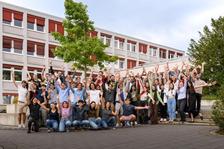  The Hamburg Summer Students in 2022. (Photo: DESY, Christian Mrotzek) /><a href=