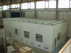 Installation of the clean room in hall 55