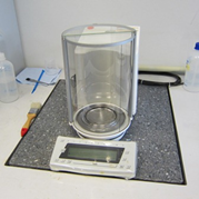 Analytical balance